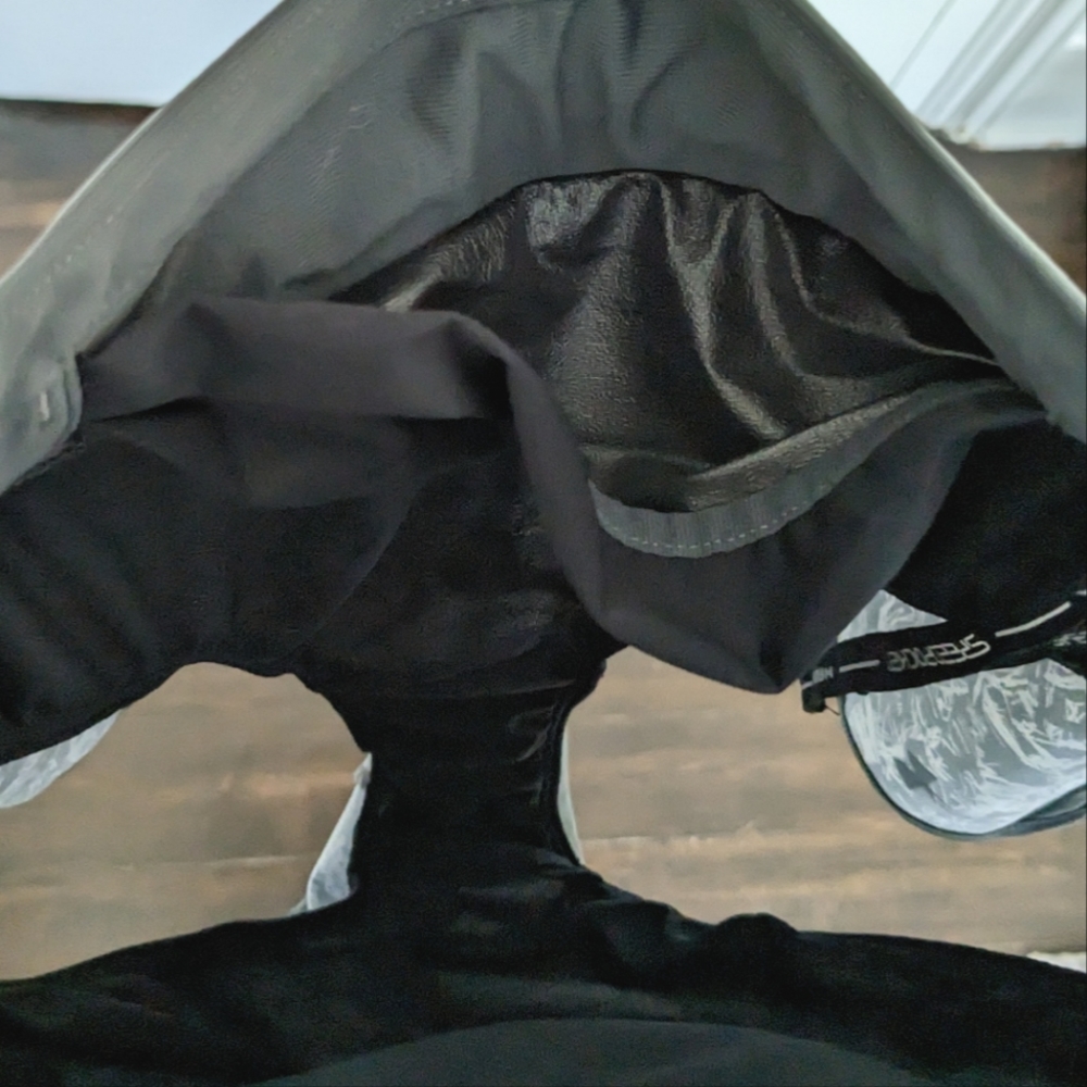 Under Armour Heatgear Running Shorts - Picture 6 of 6